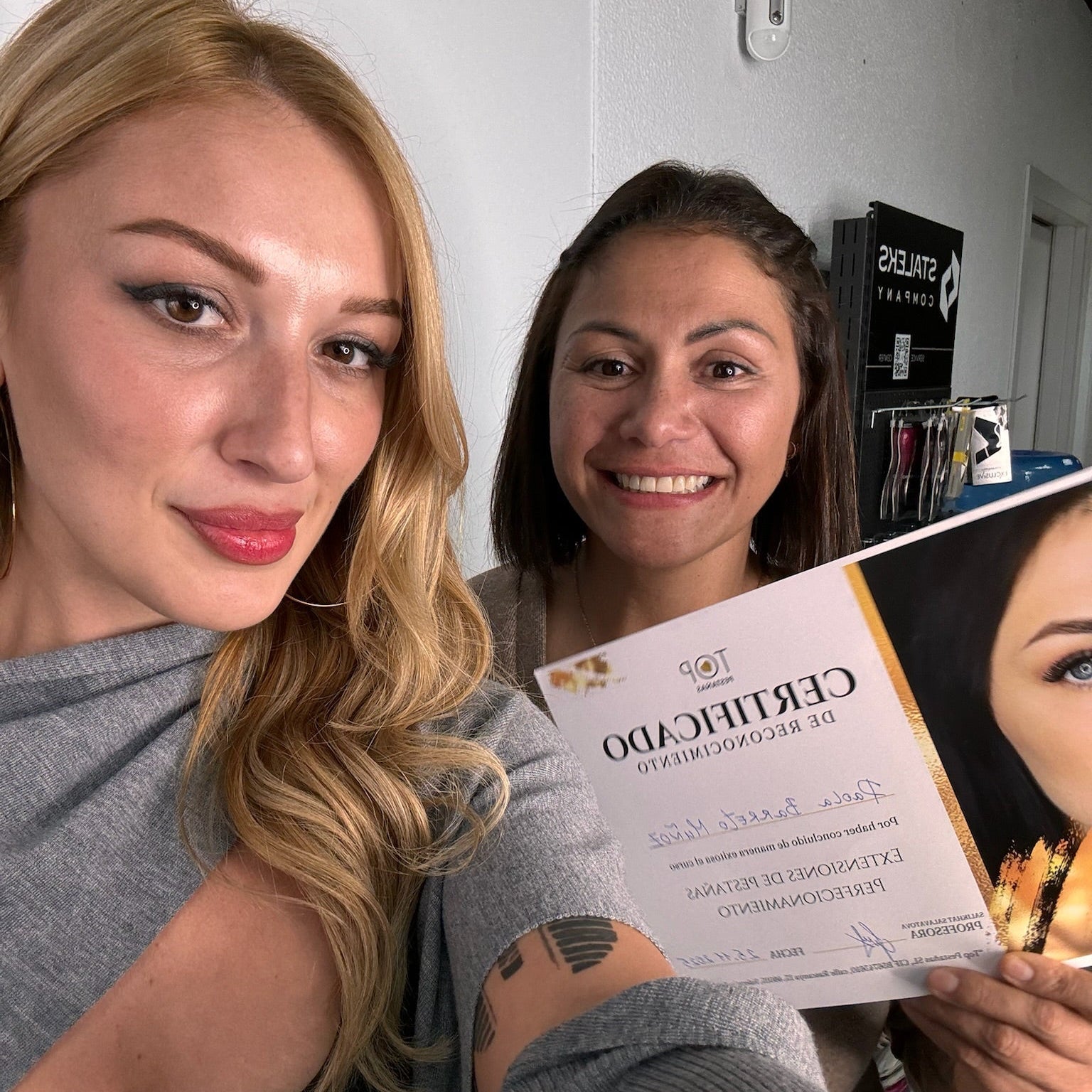 Curso de perfeccionamiento "Extensiones de pestañas" presencial Valencia 190€ - Top PestañasTop Pestañas