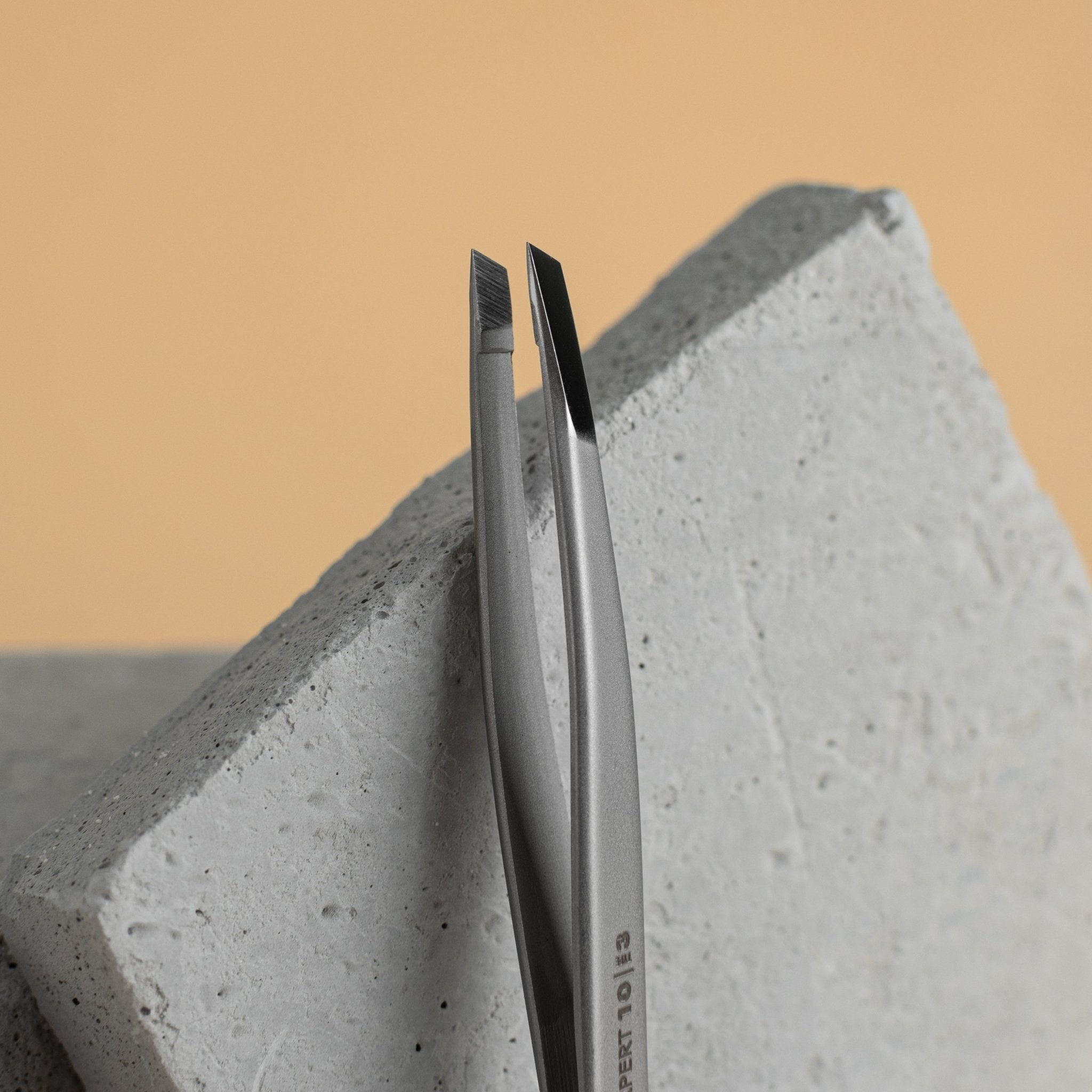 Pinza Para Cejas EXPERT 10 TYPE 3 Staleks - Top PestañasStaleks