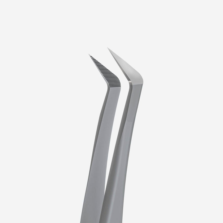 Pinza profesional para pestañas con nanomuescas EXPERT 44 TYPE 12 (en forma de L, 65′) - Top PestañasStaleks