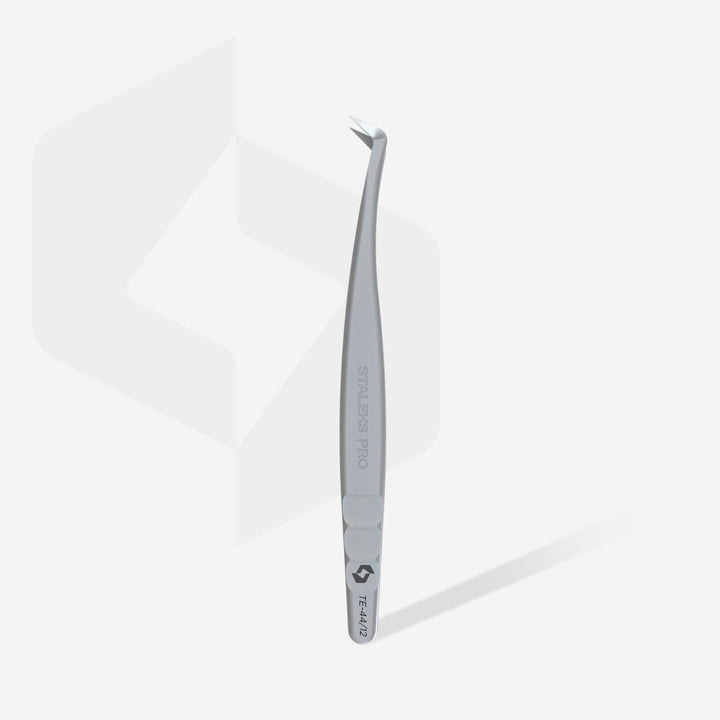 Pinza profesional para pestañas con nanomuescas EXPERT 44 TYPE 12 (en forma de L, 65′) - Top PestañasStaleks