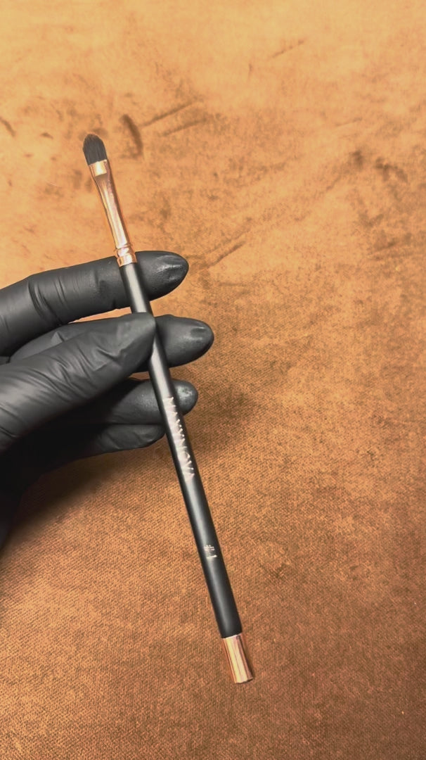 Pincel magnético profesional n.º 4: para la limpieza y la aplicación de mousse y sérum. Maxymova